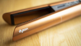 ダイソンコラール　コードレスヘアアイロン　直販限定モデル